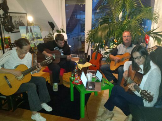 Akustik-Gitarren-Gruppe